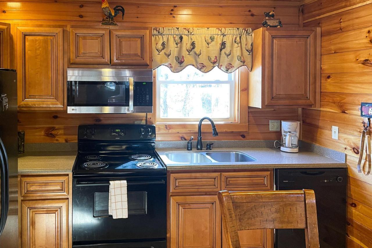 Black Bear Hideaway Cabin Гатлинбург Экстерьер фото